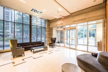 QuickStay - Stylish 2-Bedroom Downtown Condo