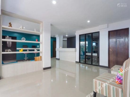 patong ocean wave boutique hotel