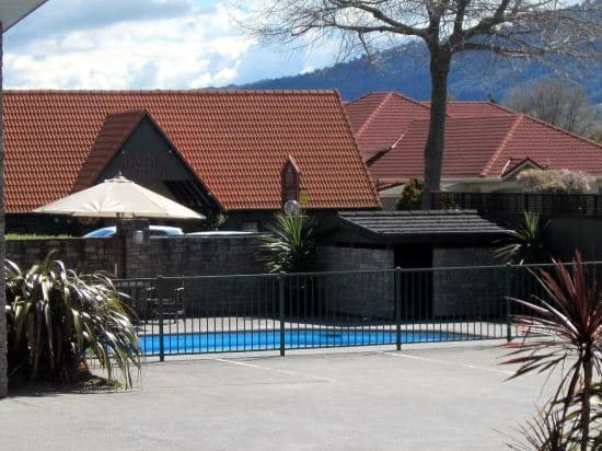 Emerald Spa Motor Inn