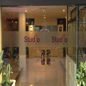 Studio Sukhumvit 18 by ICheck Inn