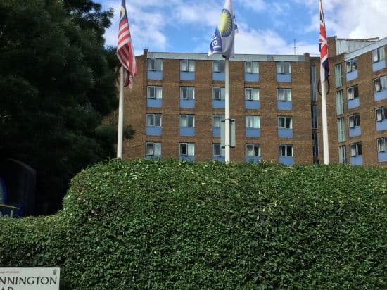 Waterloo Hub Hotel and Suites