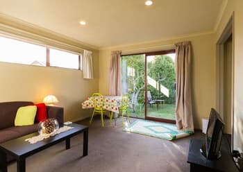 Cosy Contemporary Hideaway