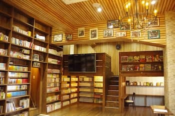 Hostel Wasabi Osaka Bed with Library
