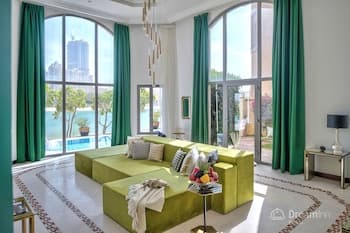 Dream Inn Dubai - Royal Palm Beach Villa
