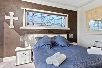 Lakeside City Apartments - PentLakeside City Apartments - Penthouse and Studiohouse