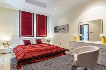5 Bedroom Garden Villa at Frond E by Deluxe Holiday Homes