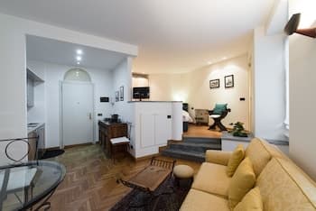 At Home Heart of Milan - Duomo Apartment