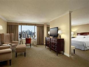 Sheraton Centre Toronto Hotel