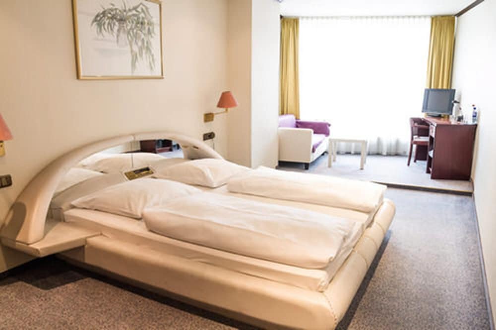 Hotel Panorama am Adenauerplatz