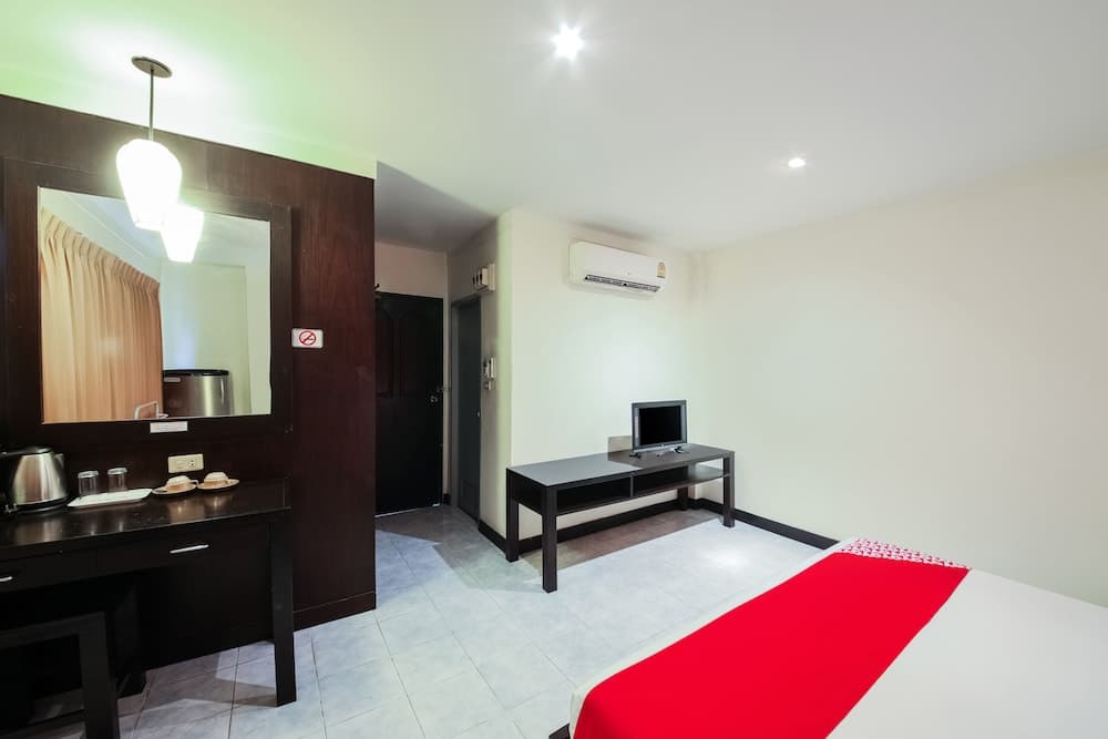 Roar Inn