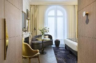 La Clef Champs-élysées Paris by The Crest Collection