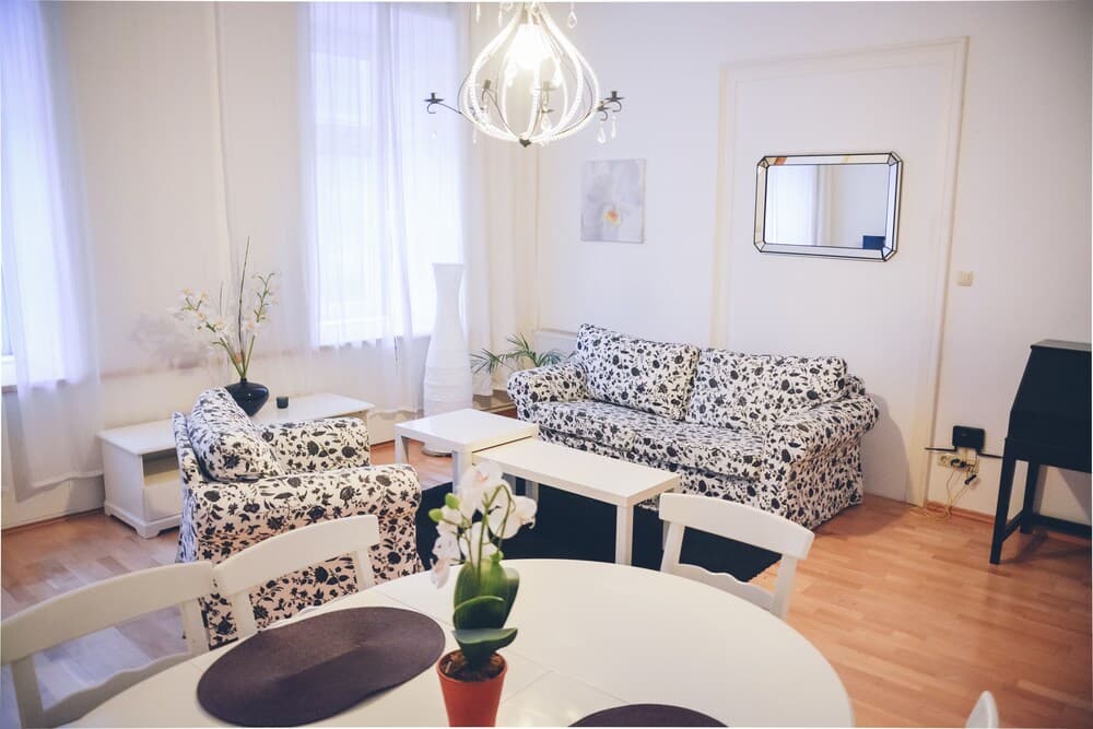 JL Apartments