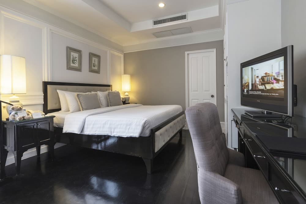 Cape House Langsuan Hotel