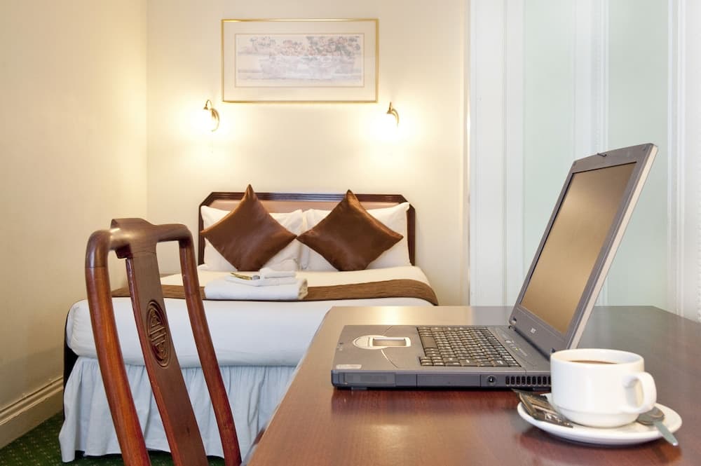 Astor Court Hotel