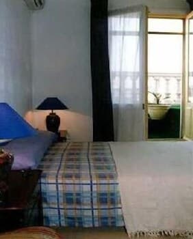 Gay Hostal Puerta del Sol