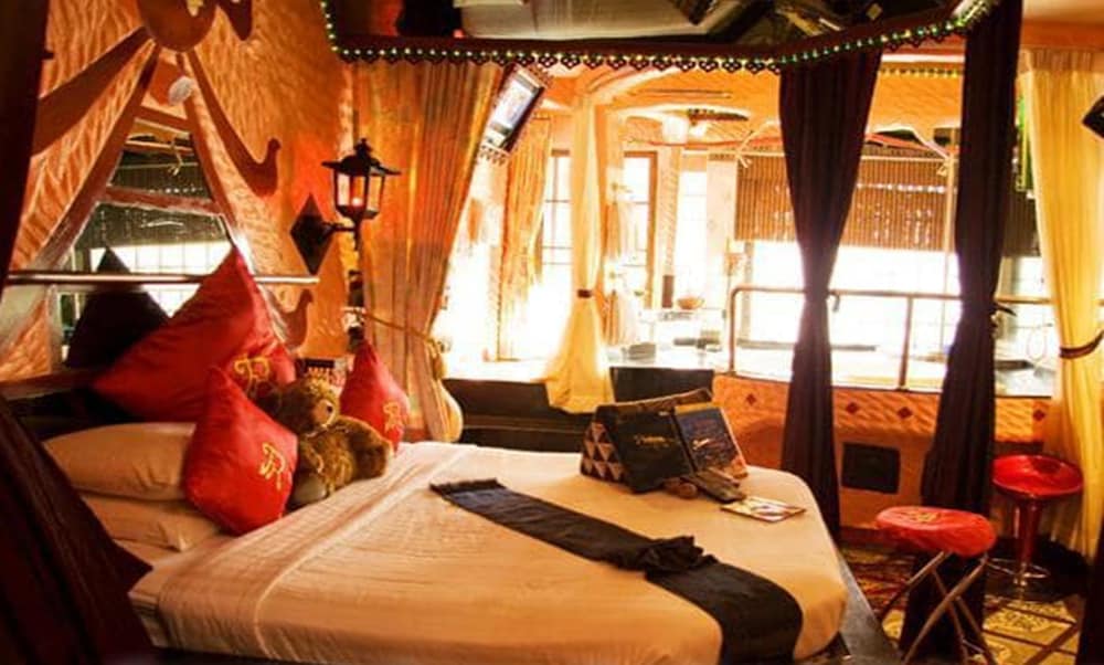 Penthouse Hotel - Adults Only