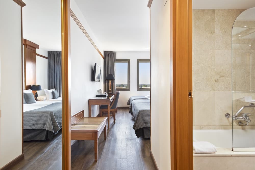 Best Western Premier Cmc Girona