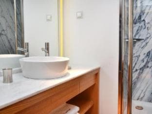 Browns Boutique Hotel