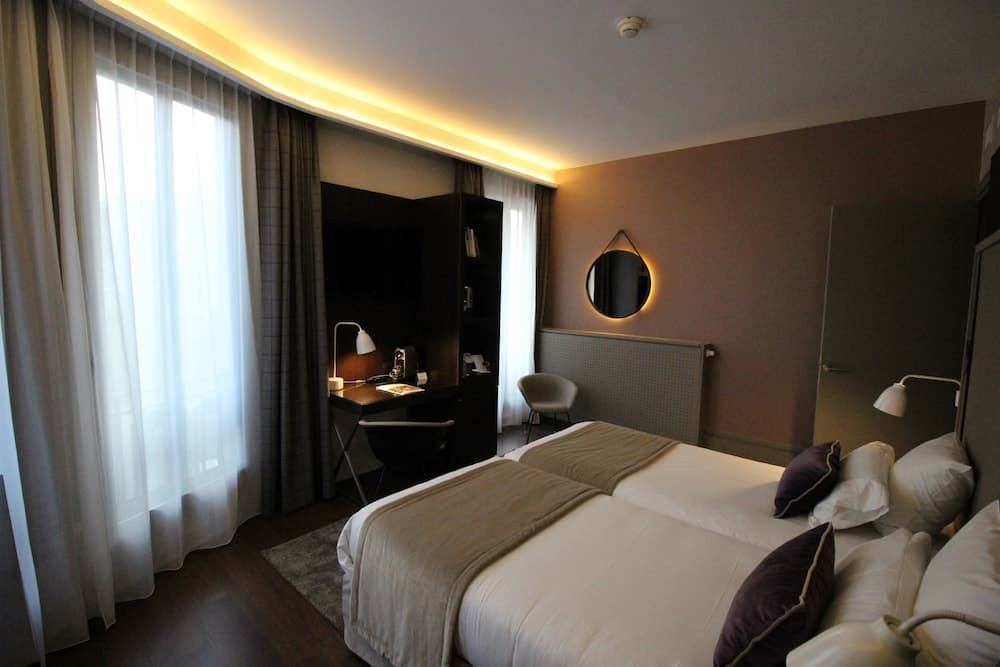 Splendid Hotel Lac d’’Annecy, Handwritten Collection