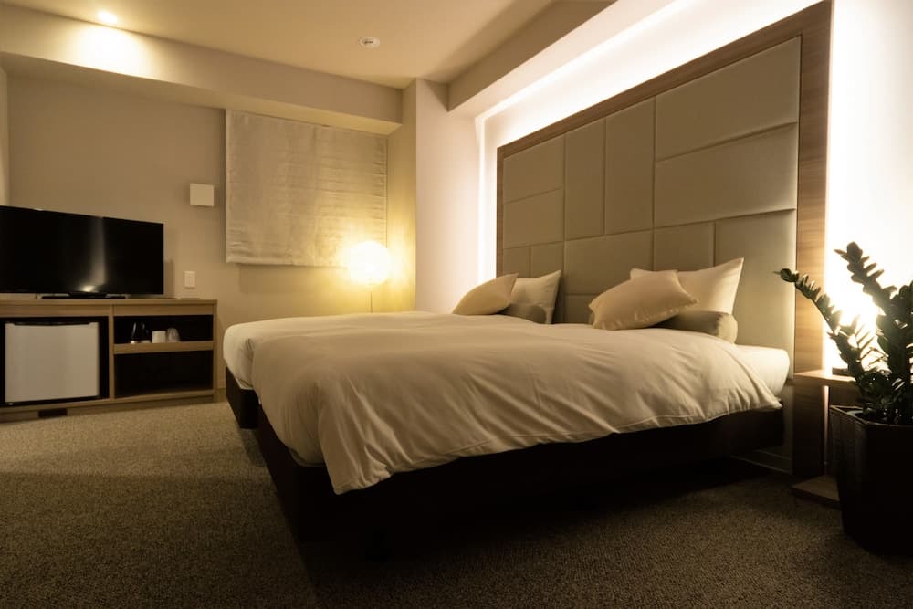 Doutonbori Crystal Hotel