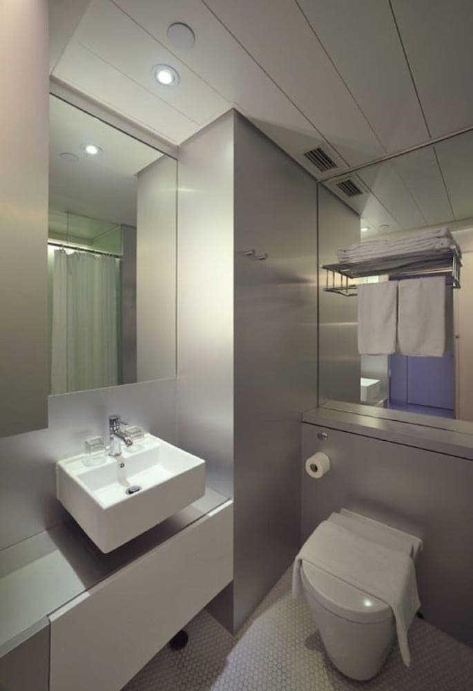 60 West Suites Hotel