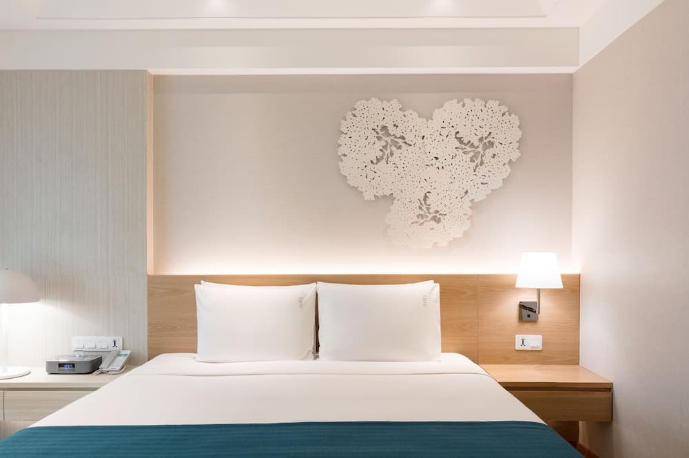 Holiday Inn Bangkok, an IHG Hotel