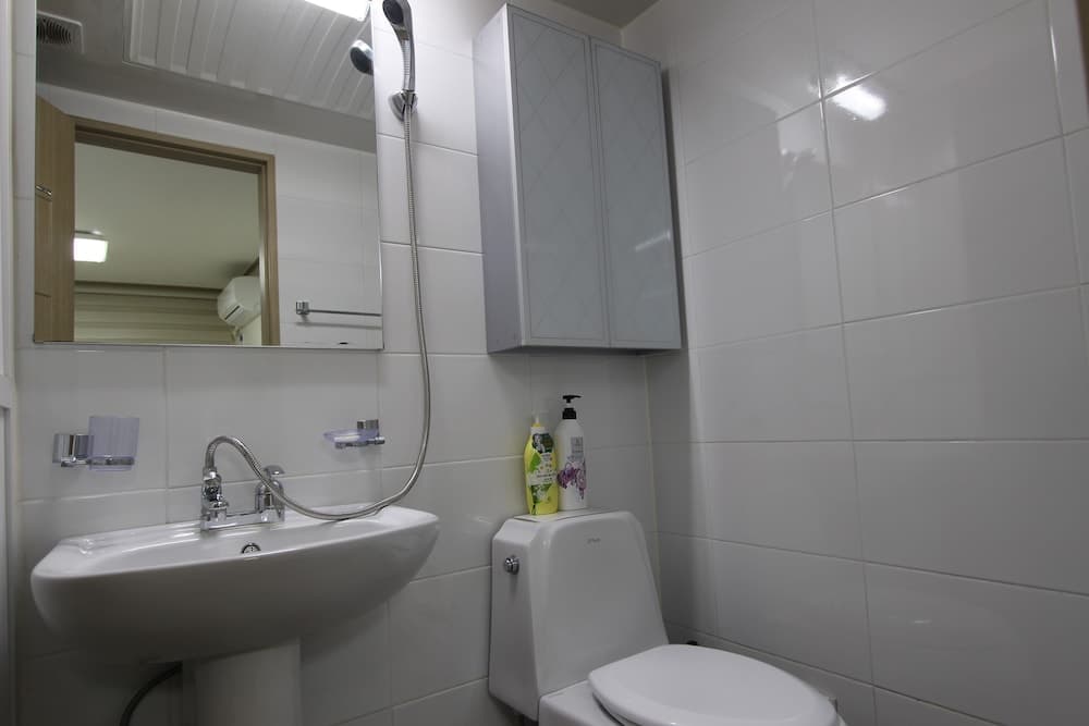 Bunk Guesthouse-Hostel2