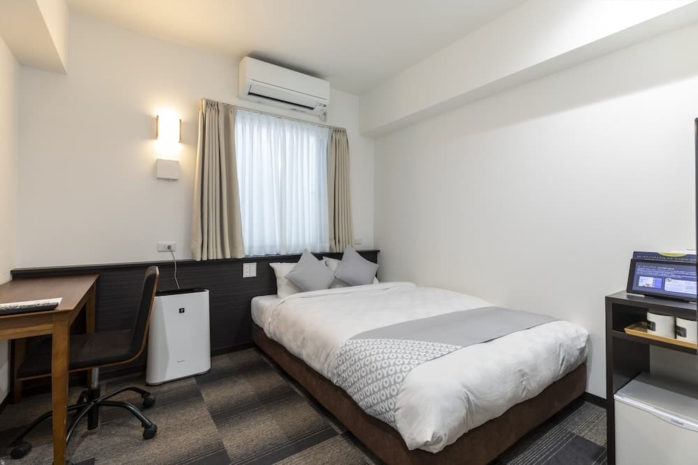 Universal Hotel Reborn