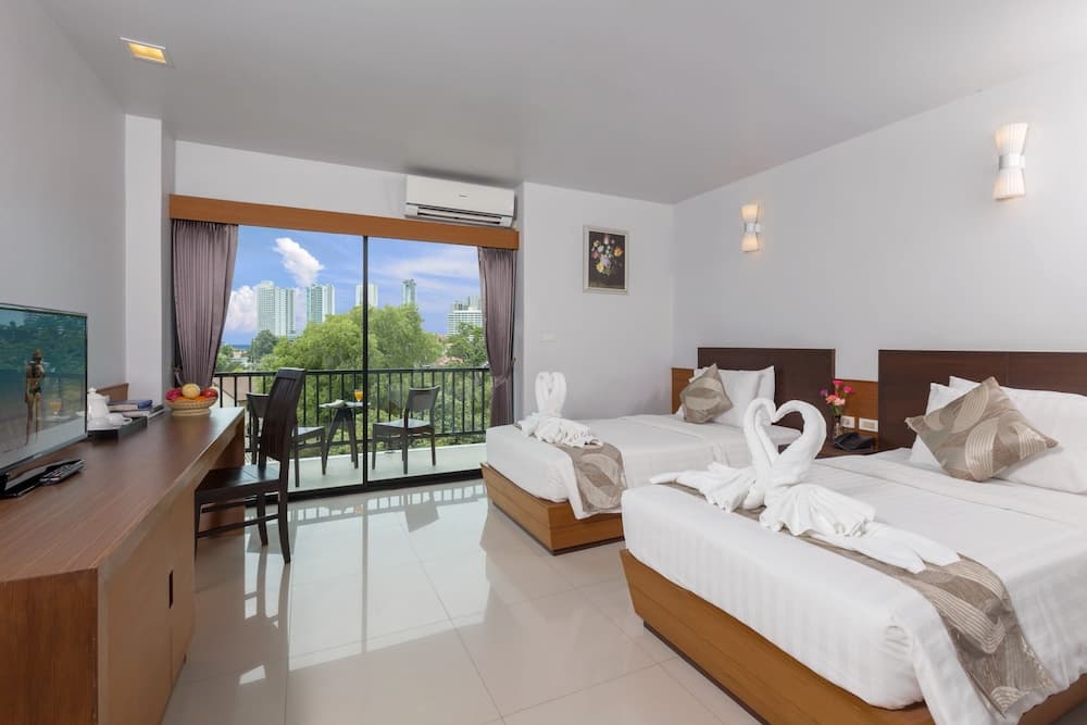 Manhattan Pattaya Hotel