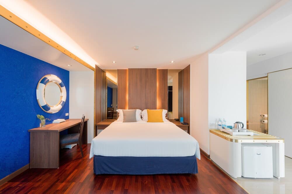 The Cruise Hotel