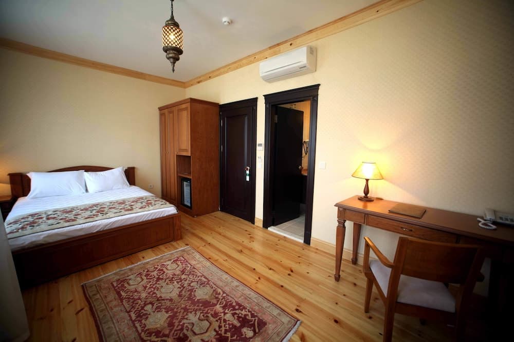 Lalinn Hotel