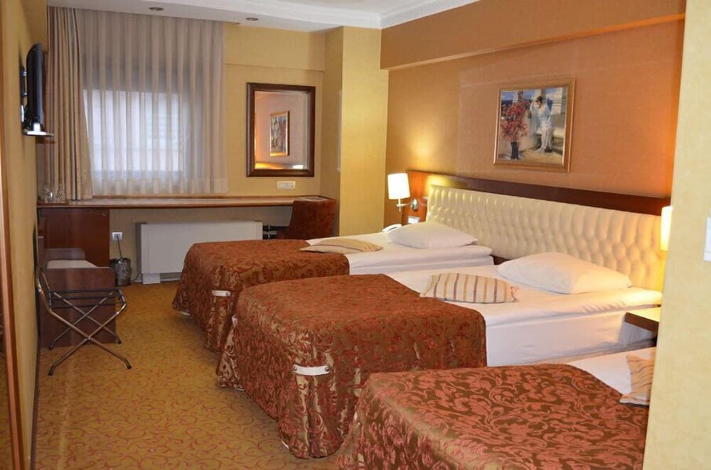 Yuksel Hotel