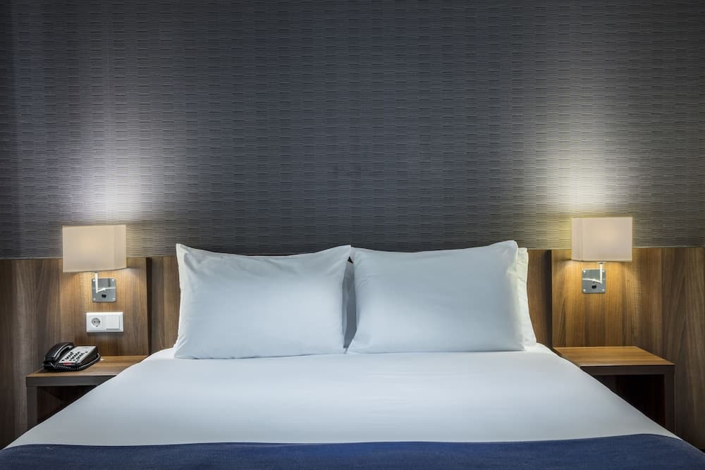 Holiday Inn Express Amsterdam Arena Towers, an IHG Hotel