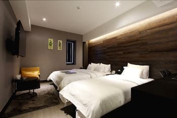Donggyeong Hotel