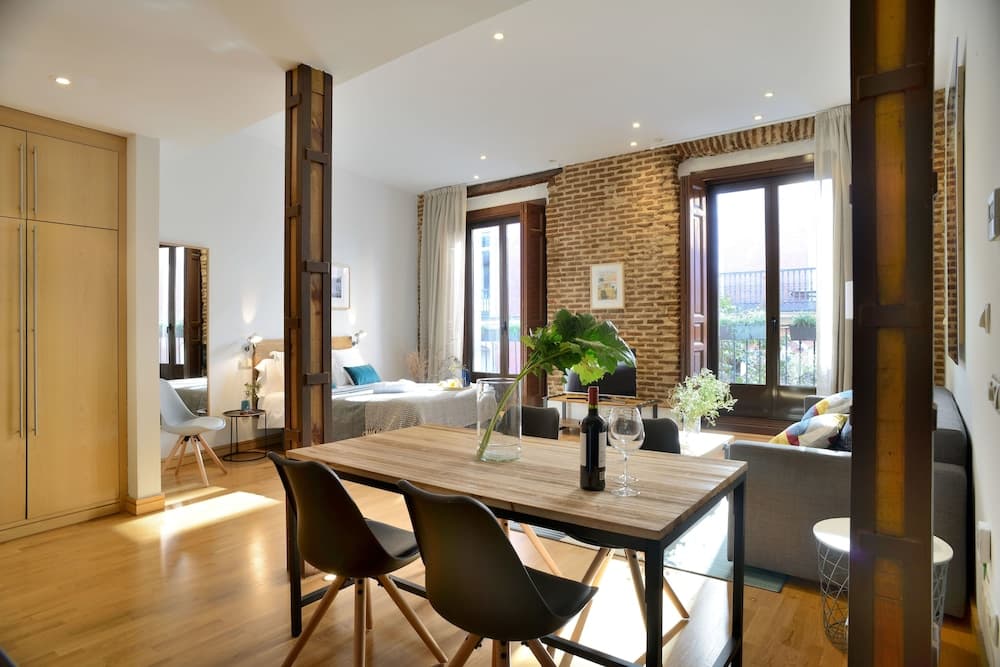 Aspasios San Mateo Boutique Apartments