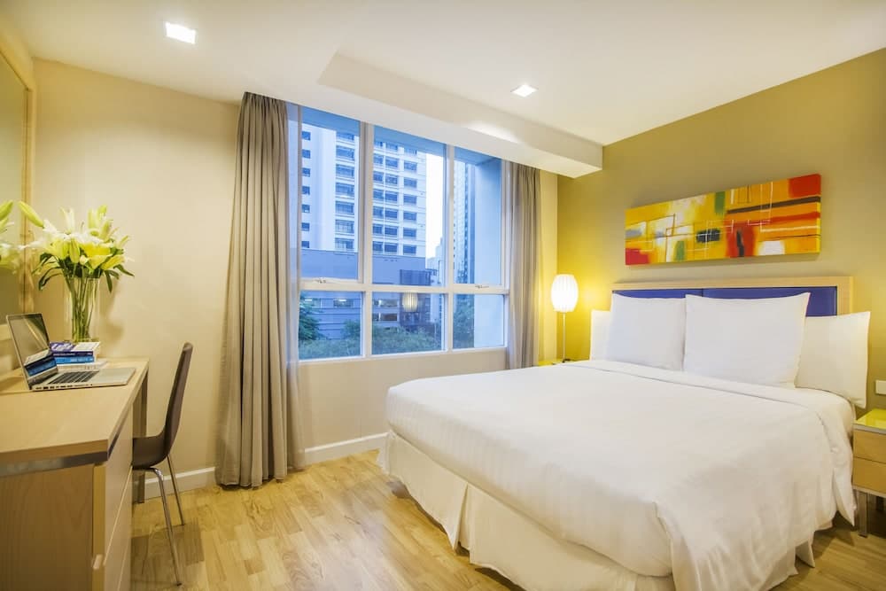 Urbana Langsuan, Bangkok