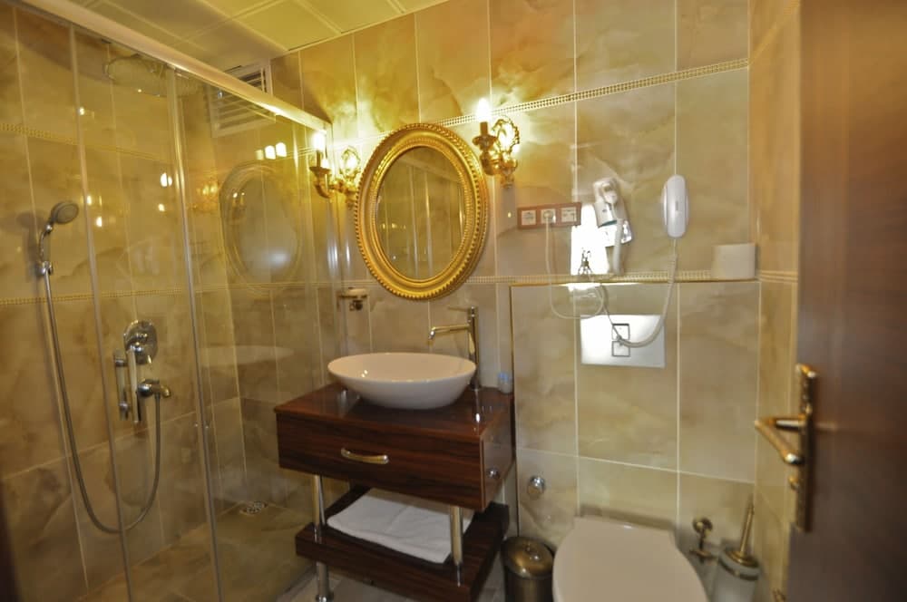 Salinas Istanbul Hotel