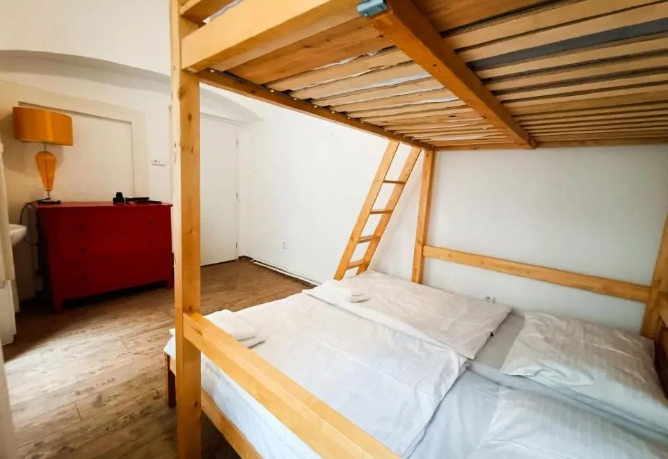 Charles Bridge Hostel & Apartments
