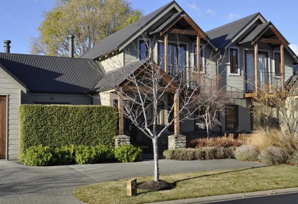 Lansdown Peaks Apartments