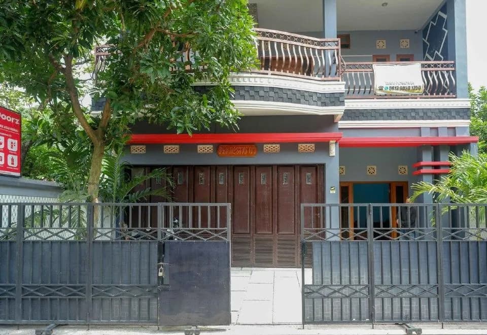 RedDoorz Syariah near Monumen Jogja Kembali