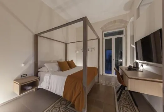 METEORON Luxury Rooms