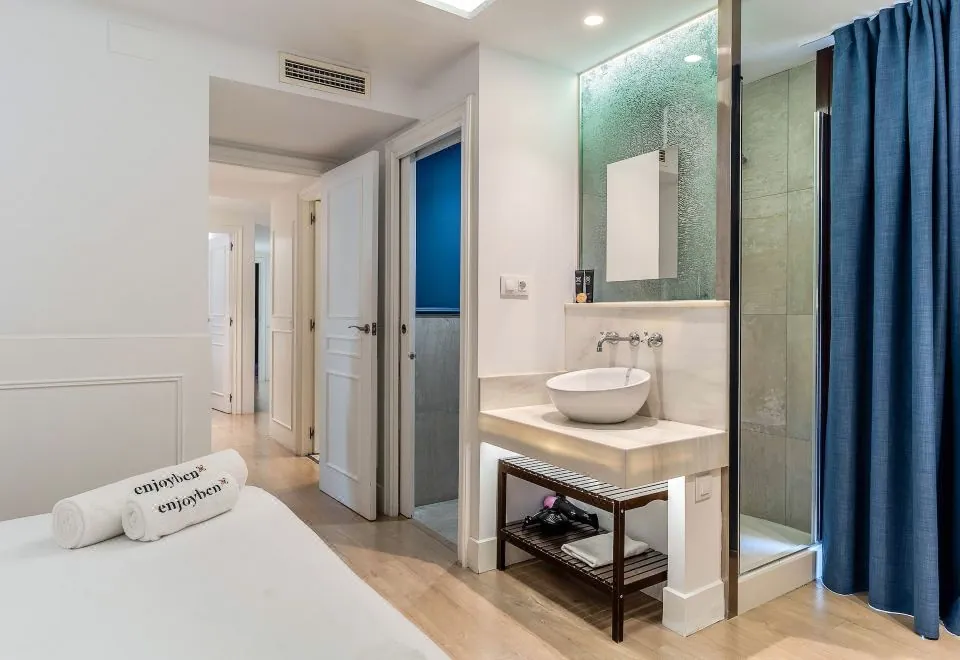 Enjoybcn Colon Apartments