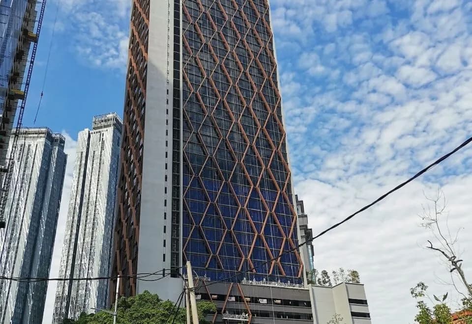 Scarletz KLCC Apartments by soulasia
