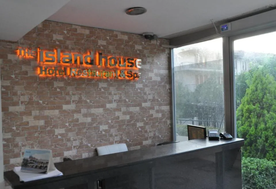 Island Hotel