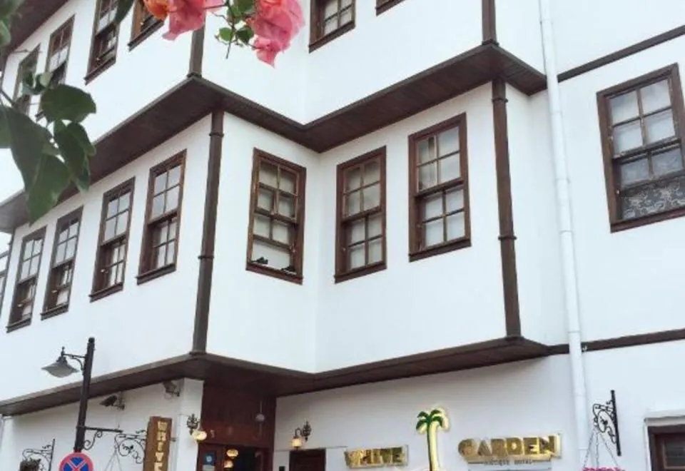 White Garden Hotel