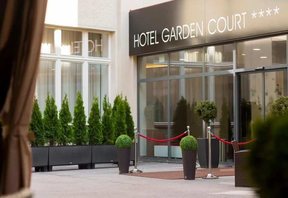 Hotel Garden Court