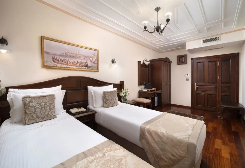 Bender Hotel