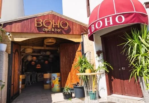 Boho Oldtown Apart