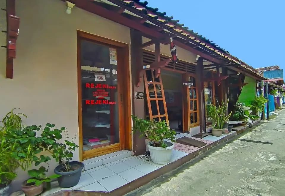 SPOT ON 91911 Rejeki Homestay Syariah Malioboro