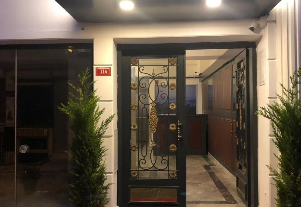 Shishly Palace Hotel